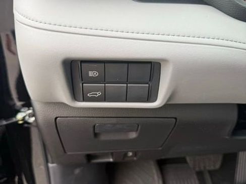 New 2026 Toyota Highlander XLE AWD/4WD image 16