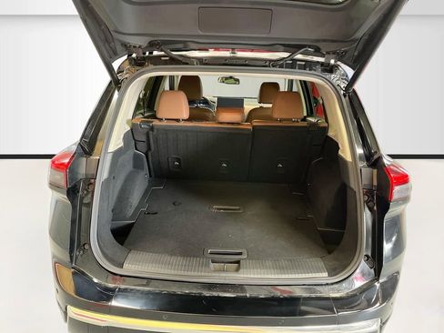 Used 2025 Nissan Rogue Platinum w/ Platinum Premium Package AWD/4WD image 28