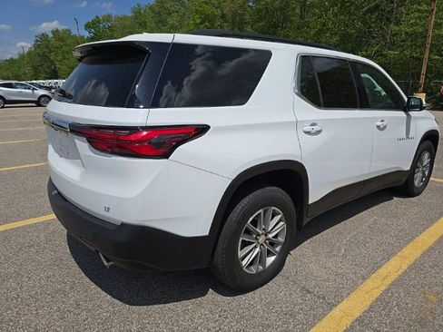 Used 2023 Chevrolet Traverse LT w/ LPO, Floor Liner Package AWD/4WD image 4