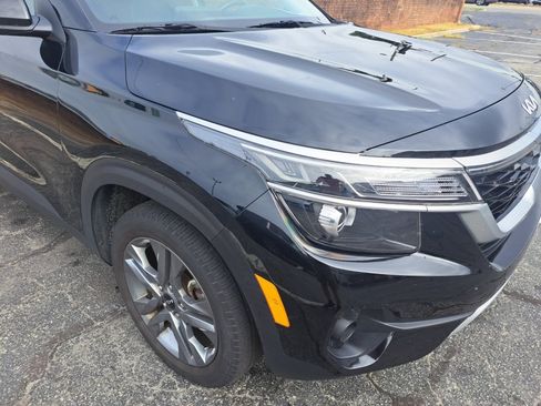 Used 2023 Kia Seltos S FWD image 12