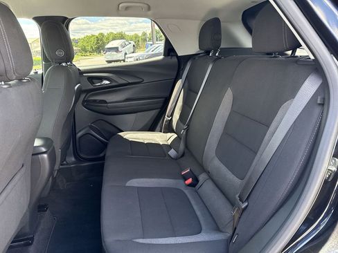 Used 2023 Chevrolet TrailBlazer LT FWD image 19
