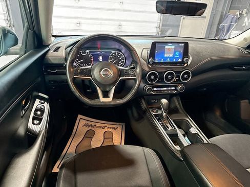 Certified 2022 Nissan Sentra SR w/ Midnight Edition image 17
