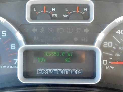 Used 2008 Ford Expedition XLT image 19