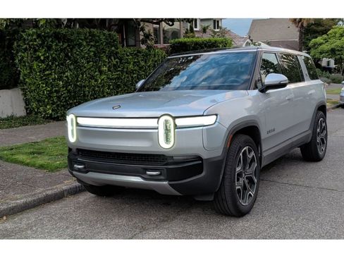 Used 2025 Rivian R1S Adventure AWD/4WD image 1