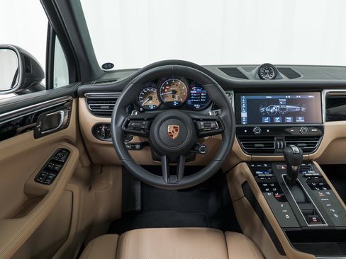 Used 2026 Porsche Macan Turbo image 21