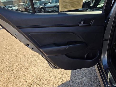 Used 2018 Hyundai Elantra Sport FWD image 20