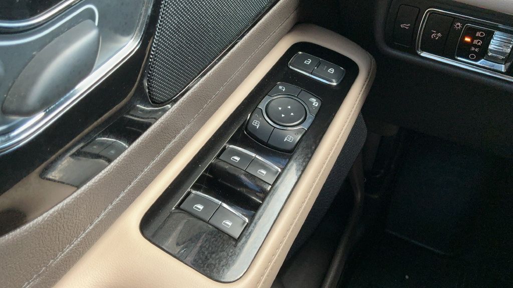 Used 2024 Lincoln Aviator Reserve w/ Equipment Group 201A RWD image 14