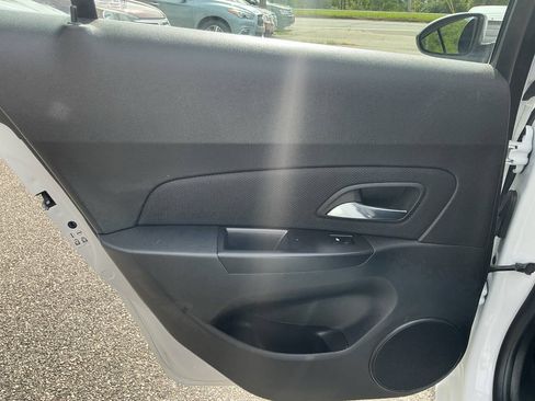 Used 2016 Chevrolet Cruze LT FWD image 28