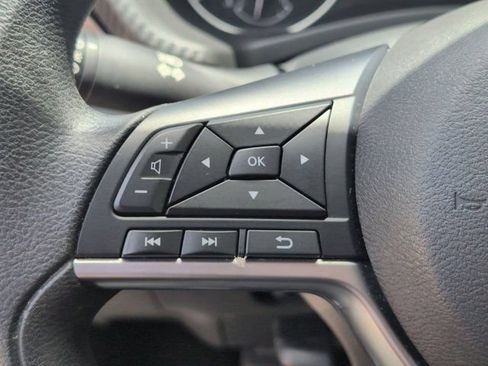 Used 2025 Nissan Sentra SV FWD image 20