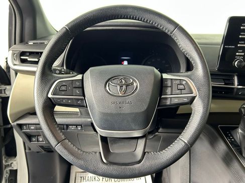 Used 2021 Toyota Sienna XLE image 26