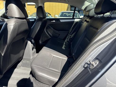 Used 2014 Volkswagen Jetta SE image 18