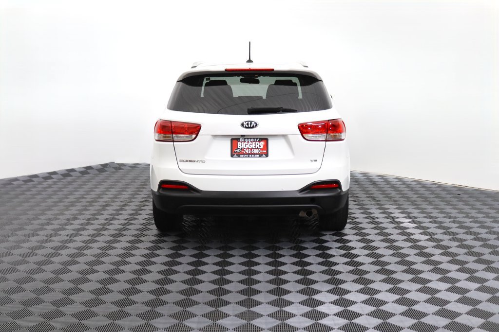 Used 2017 Kia Sorento AWD image 7
