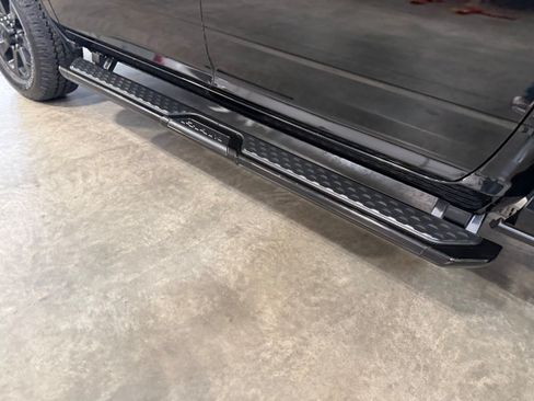 Certified 2024 RAM 2500 Big Horn w/ Night Edition AWD/4WD image 30