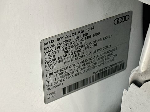 Used 2025 Audi Q3 2.0T Premium AWD/4WD image 12