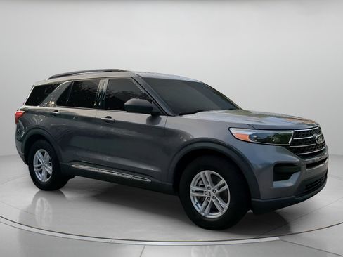 Certified 2021 Ford Explorer XLT RWD image 36