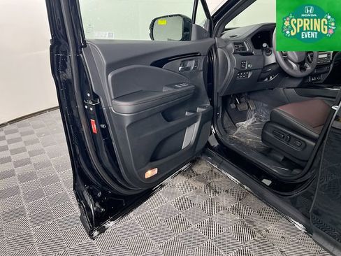 New 2026 Honda Ridgeline Black Edition image 15