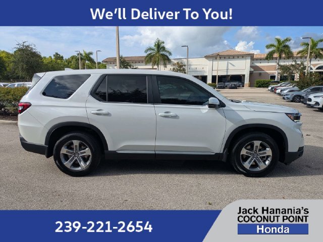 Used 2025 Honda Pilot EX-L image 3
