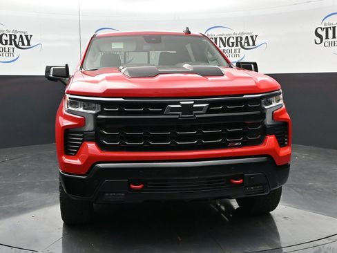 Used 2024 Chevrolet Silverado 1500 LT Trail Boss w/ Convenience Package II AWD/4WD image 2