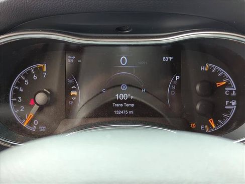 Used 2019 Jeep Grand Cherokee Laredo RWD image 11