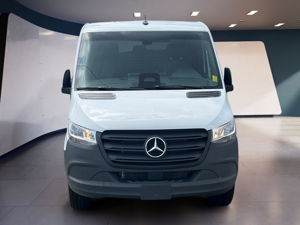 Used 2025 Mercedes-Benz Sprinter 2500 image 6