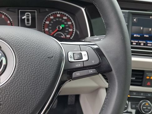 Used 2020 Volkswagen Jetta SE w/ SE Cold Weather Package FWD image 23