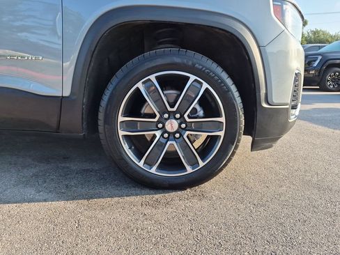 Used 2023 GMC Acadia SLT w/ Preferred Package FWD image 17
