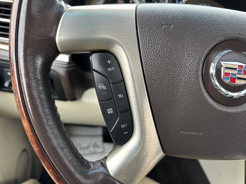 Used 2014 Cadillac Escalade Platinum image 23