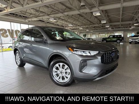 Used 2023 Ford Escape Active w/ Tech Pack #2 AWD/4WD image 2