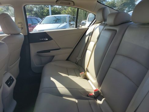 Used 2017 Honda Accord EX-L image 11