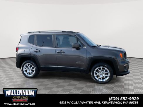 Used 2019 Jeep Renegade Latitude w/ Trailer Tow Group image 1