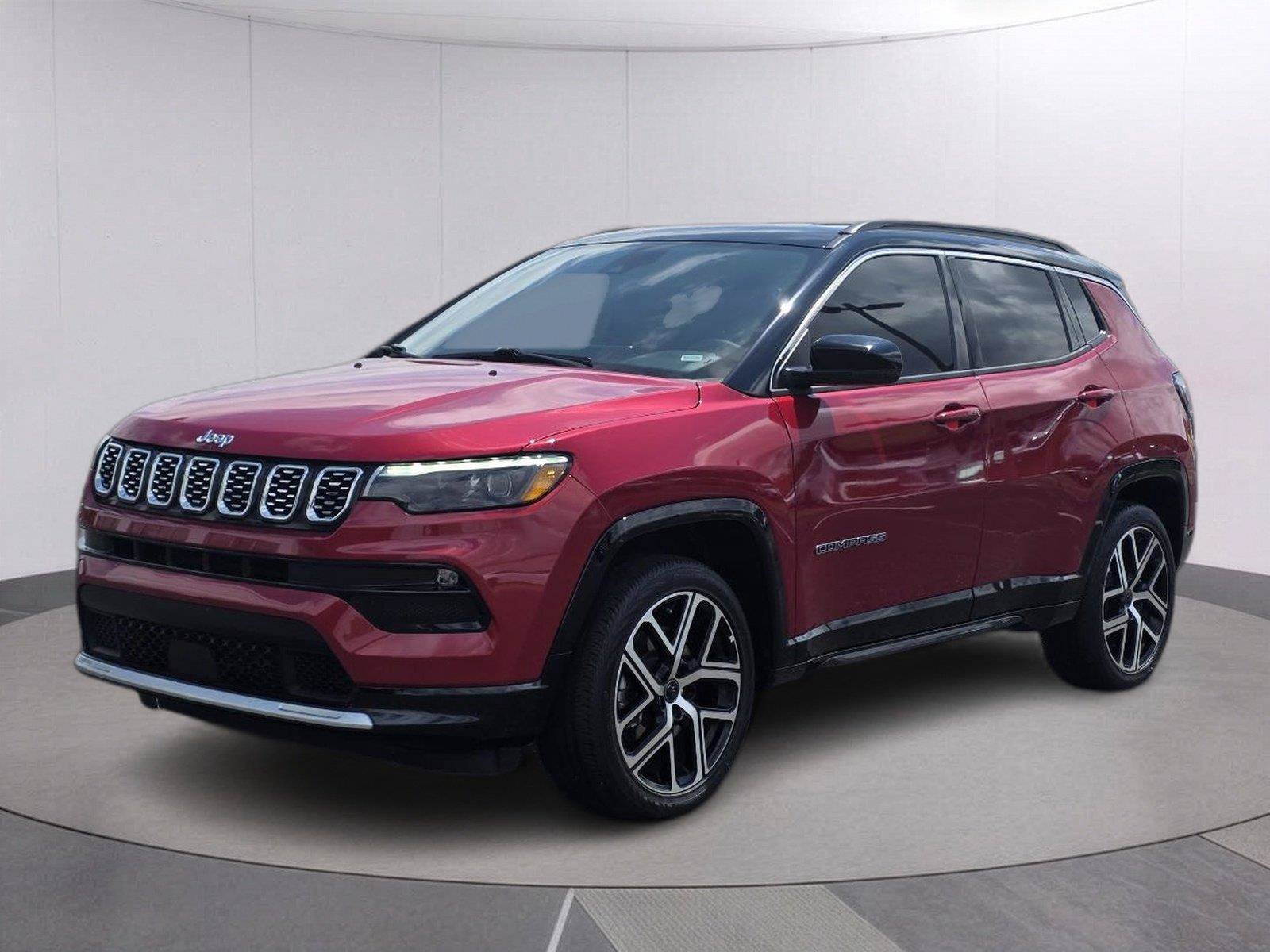 Used 2025 Jeep Grand Cherokee Altitude AWD/4WD image 1