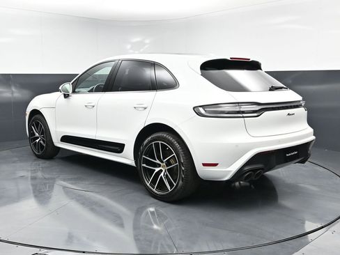 Used 2025 Porsche Macan AWD/4WD image 3