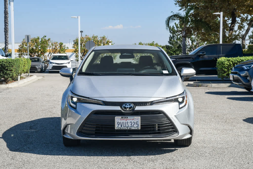 Used 2026 Toyota Corolla LE w/ Carpet Mat Package (TMS) AWD/4WD image 2