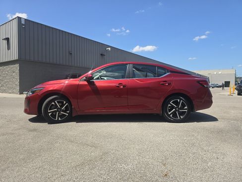 Used 2024 Nissan Sentra SV FWD image 8