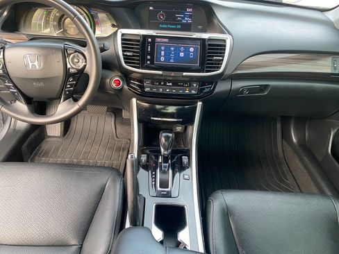 Used 2017 Honda Accord EX-L image 30
