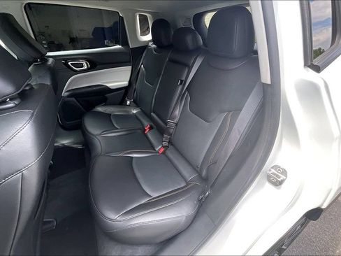 Used 2022 Jeep Compass Limited AWD/4WD image 25