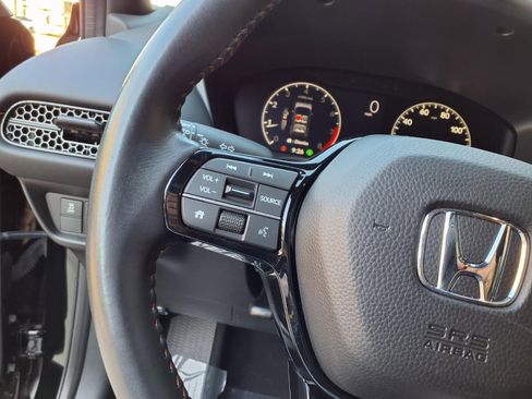 Used 2023 Honda HR-V Sport image 17