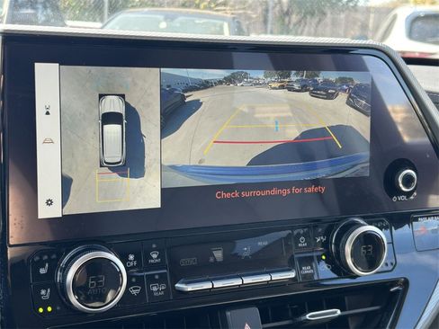 Used 2023 Toyota Highlander Platinum image 39