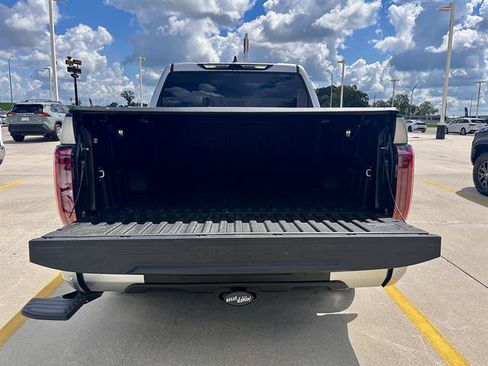 Used 2026 Toyota Tundra Platinum AWD/4WD image 5
