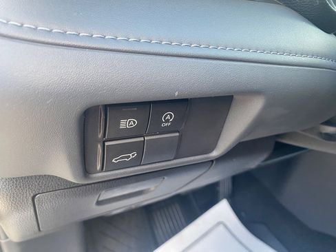 Used 2023 Toyota Highlander LE image 62