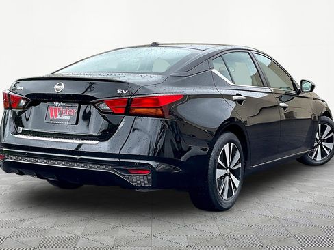 Used 2022 Nissan Altima 2.5 SV FWD image 6