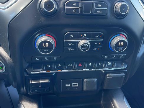 Used 2019 Chevrolet Silverado 1500 LTZ w/ LTZ Plus Package AWD/4WD image 14