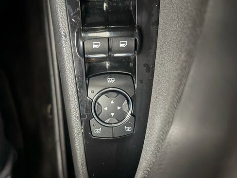 Used 2016 Ford Fusion SE image 25