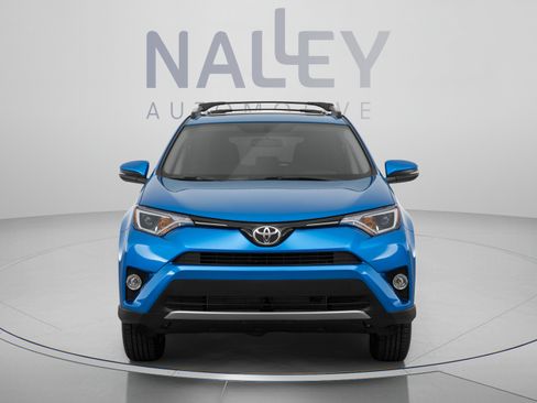 Used 2018 Toyota RAV4 XLE FWD image 11
