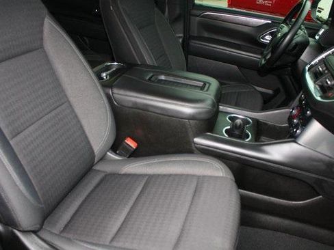 Used 2023 Chevrolet Suburban LS image 7