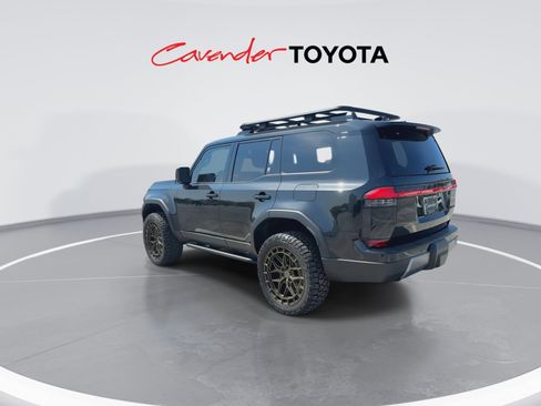 Used 2025 Lexus GX 550 w/ Accessory Package (32) AWD/4WD image 6