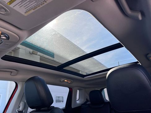 Used 2017 Jeep Compass Trailhawk image 35