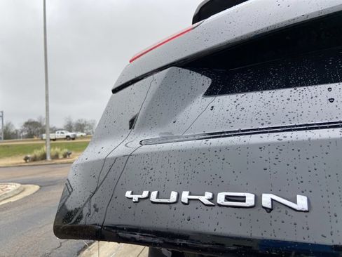 Used 2025 GMC Yukon Denali image 56