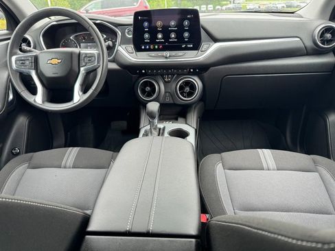 Used 2024 Chevrolet Blazer LT w/ Convenience Package FWD image 14