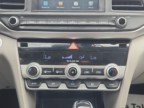 Used 2019 Hyundai Elantra Value Edition FWD image 18